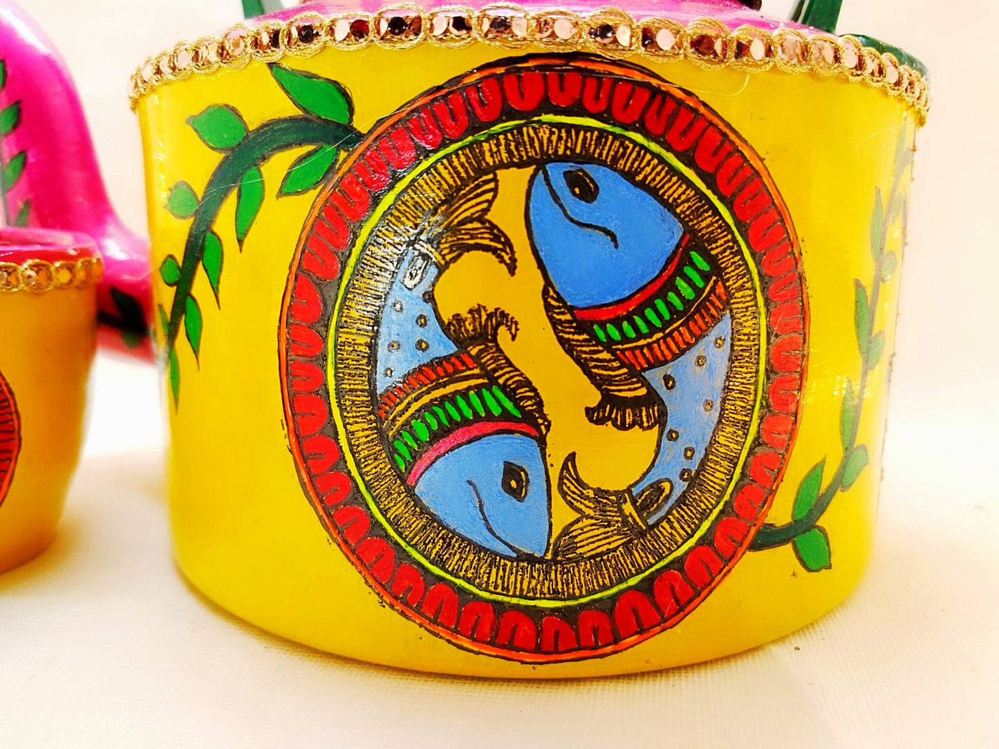 Kettle - Handpainted Fish Design Mithila Painting - Ahaeli