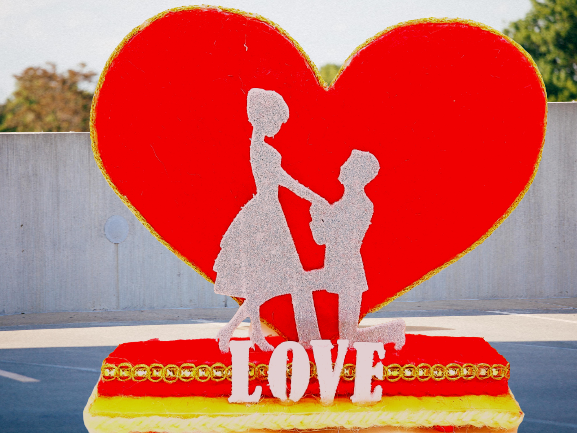 Silhouette - Valentine Couple - Ahaeli